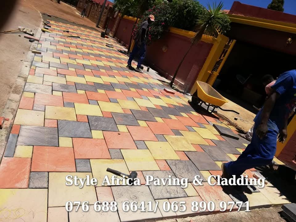 Square paving